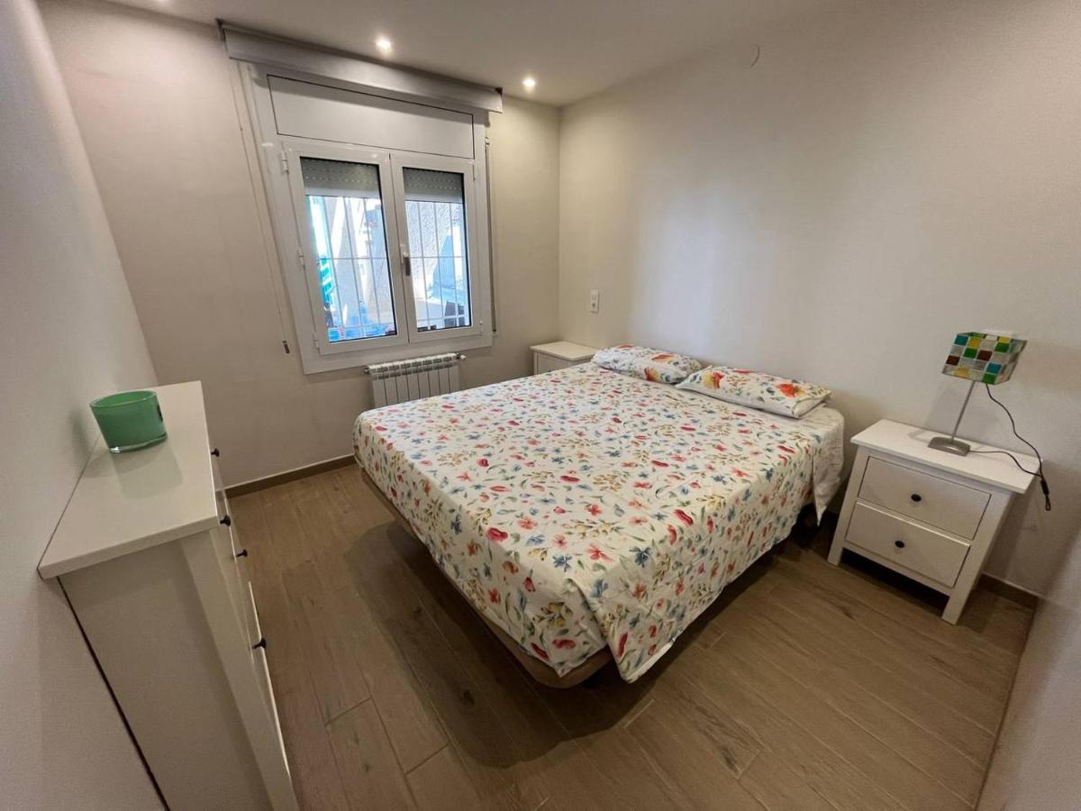 Apartamento En La Playa. Free Parking. Free Wifi L' Escala 外观 照片